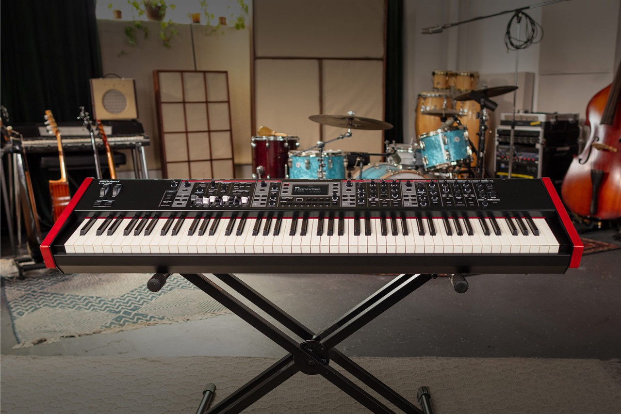 פסנתר V-Stage מבית Roland